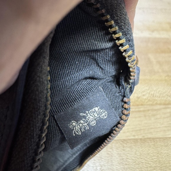 Y2K Coach Crossbody Bag Womens Small Black Leather Chain Strap Zip Purse Classic - Picture 6 of 6